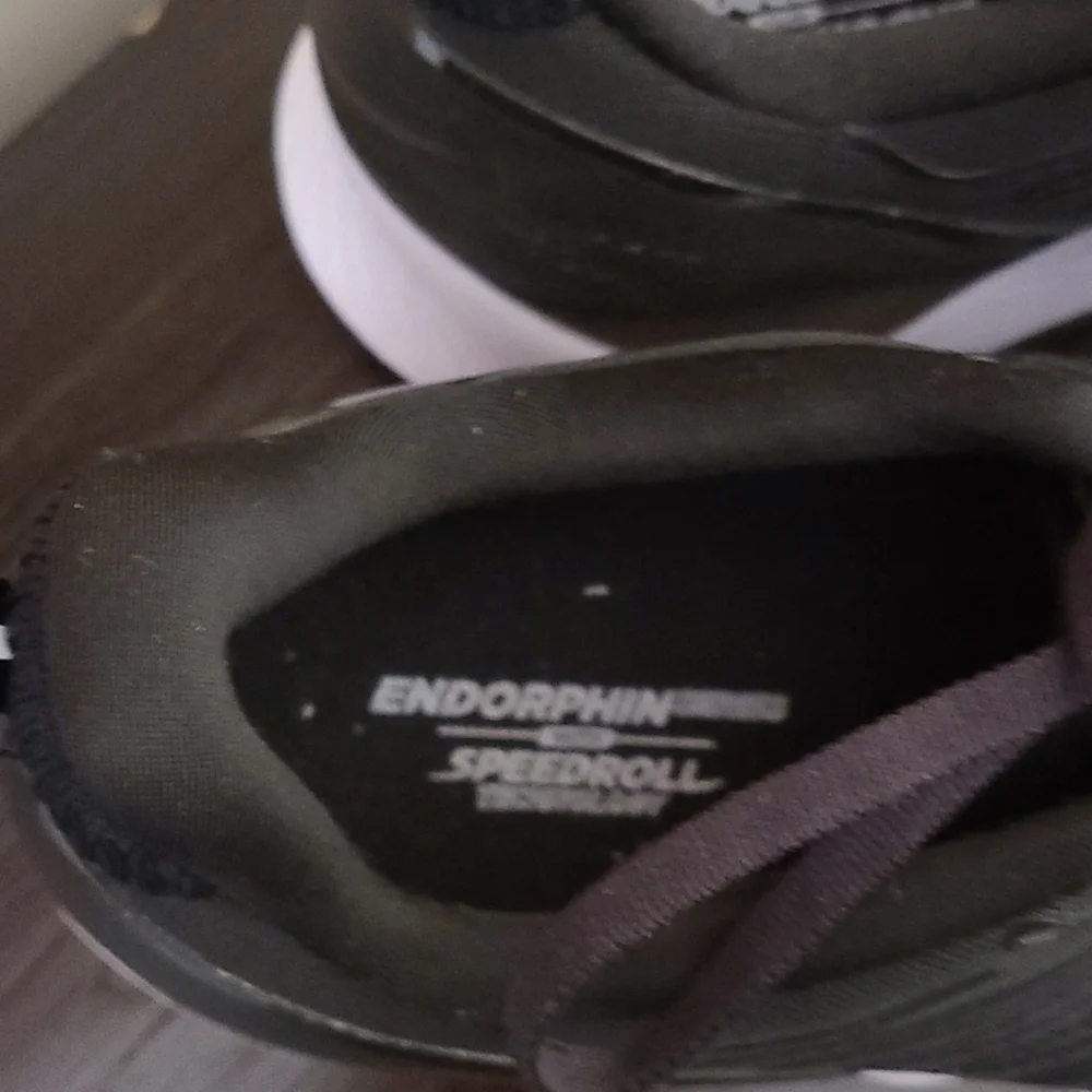 Running Shoes - Picture 3 of 4